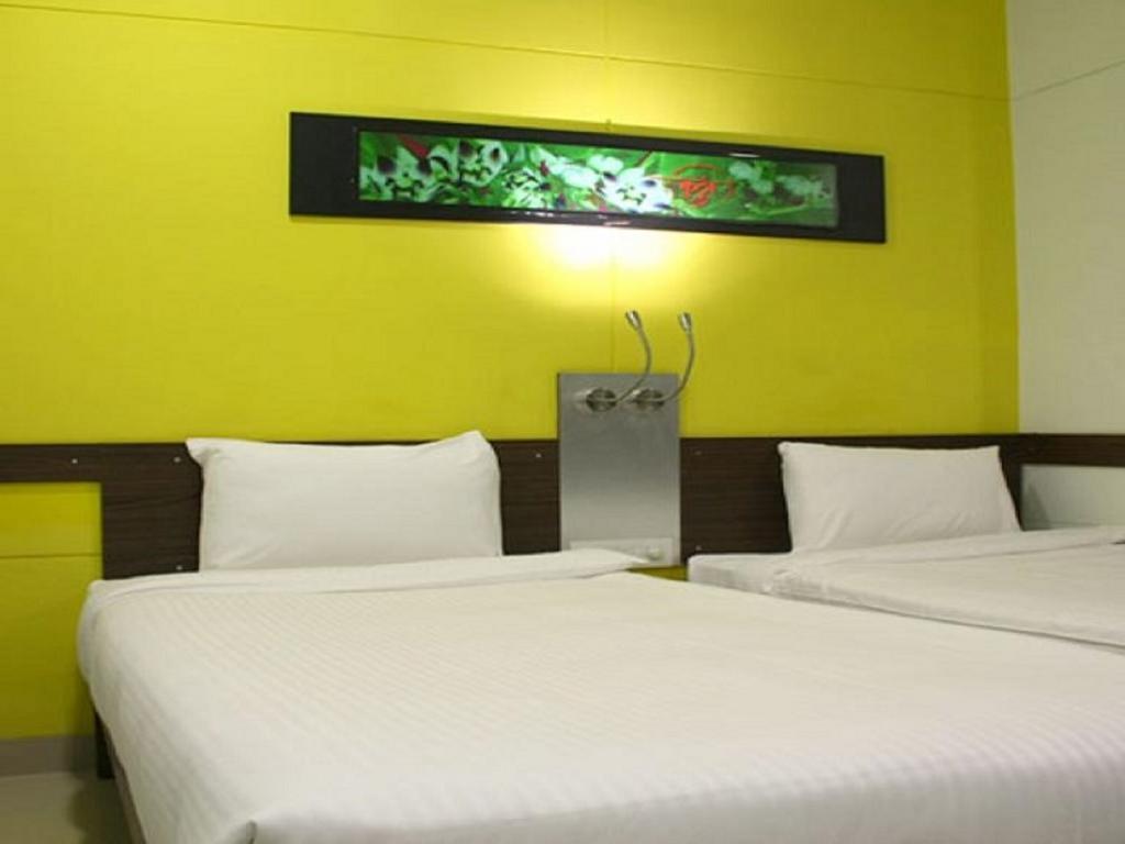 Faridabad Hotel Bagian luar foto