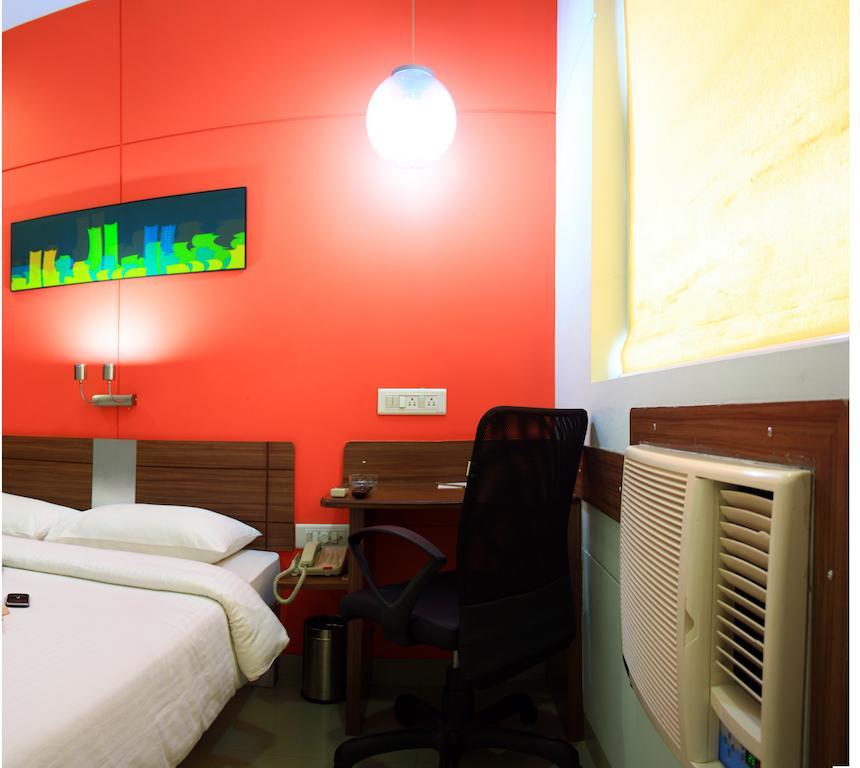 Faridabad Hotel Bagian luar foto