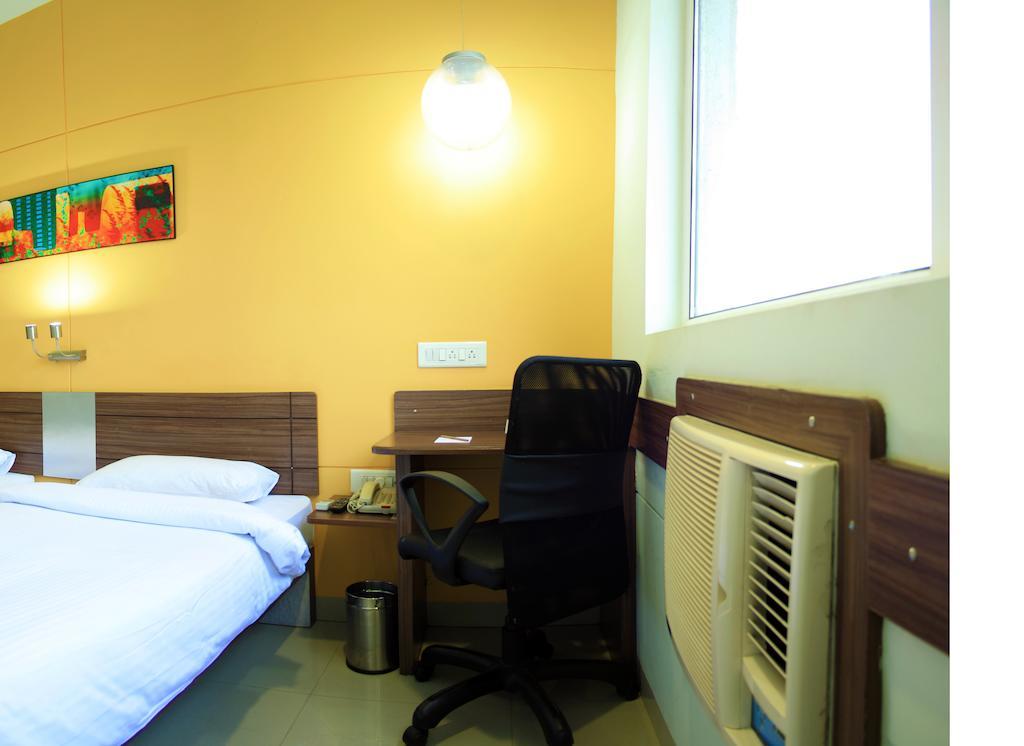 Faridabad Hotel Bagian luar foto