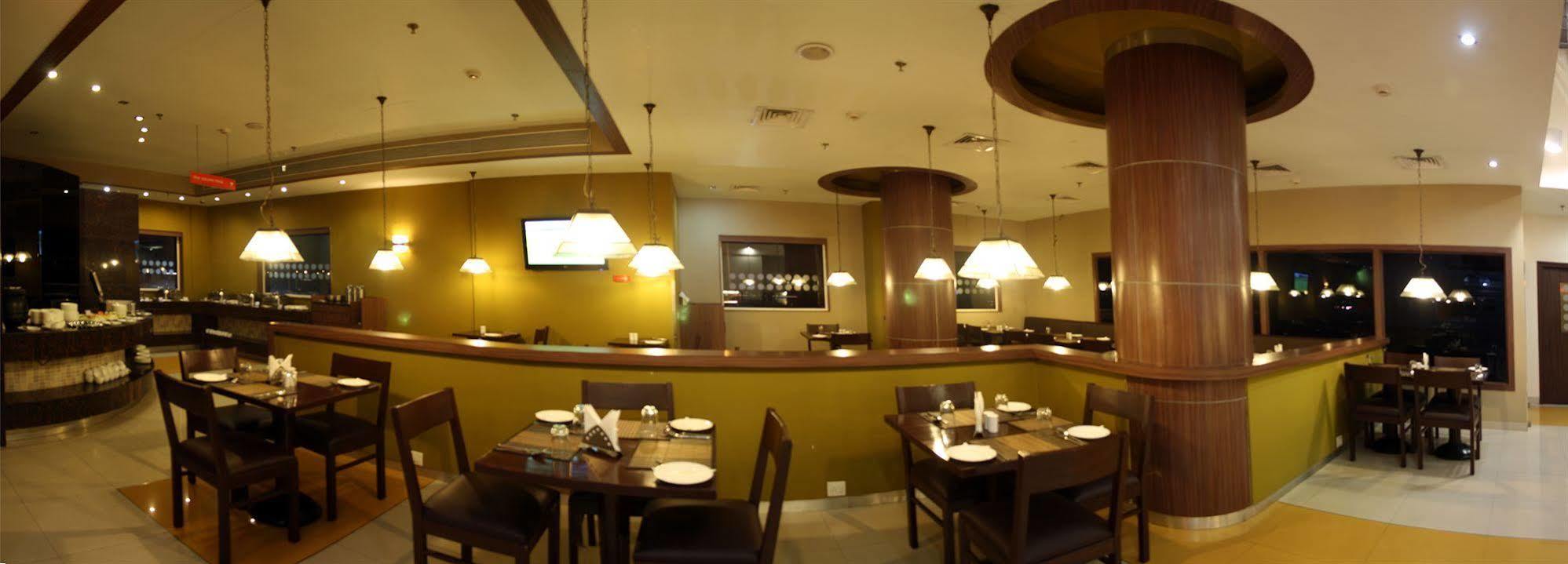 Faridabad Hotel Bagian luar foto